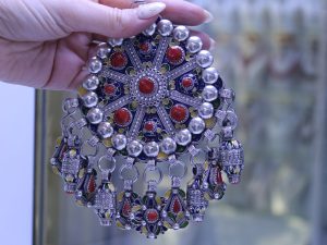 Broche en argent émaillée