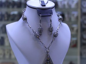 Parure en argent émaillée